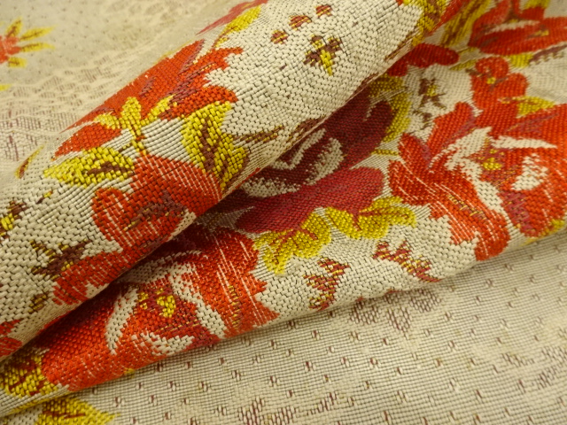  アンティーク　花模様織り出し　名古屋帯地反物